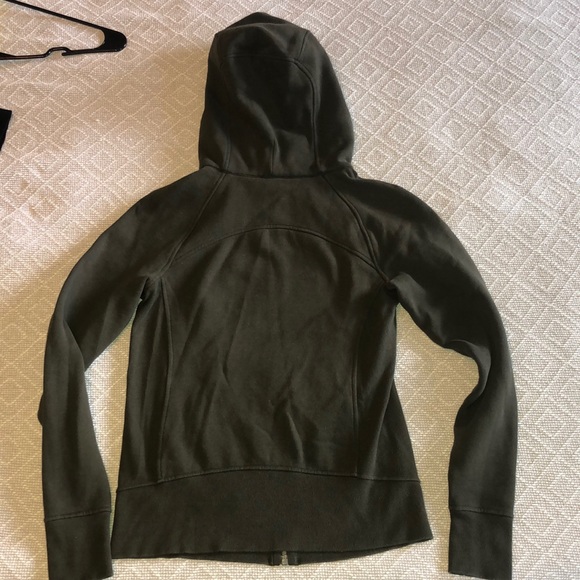 Lululemon Scuba Hoodie Olive Green 6 - Picture 6 of 7